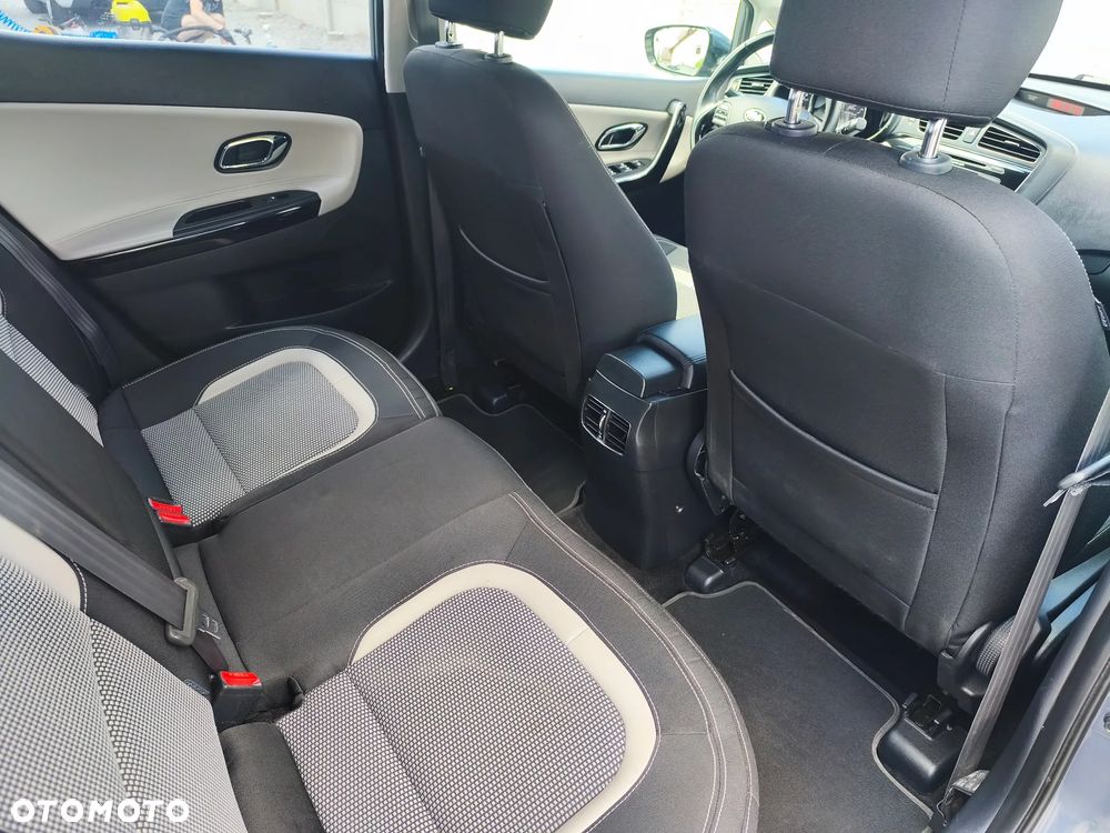 Kia Ceed 1.6 GDI DCT Platinum Edition - 10