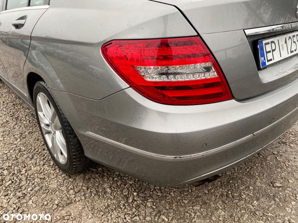 Mercedes-Benz Klasa C 180 (BlueEFFICIENCY) Avantgarde - 11