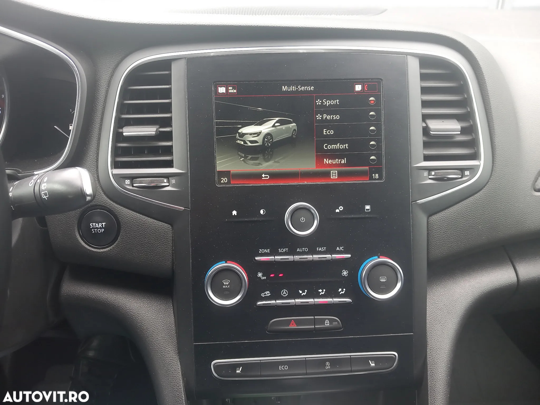 Renault Megane TCE 140 EDC Techno - 9