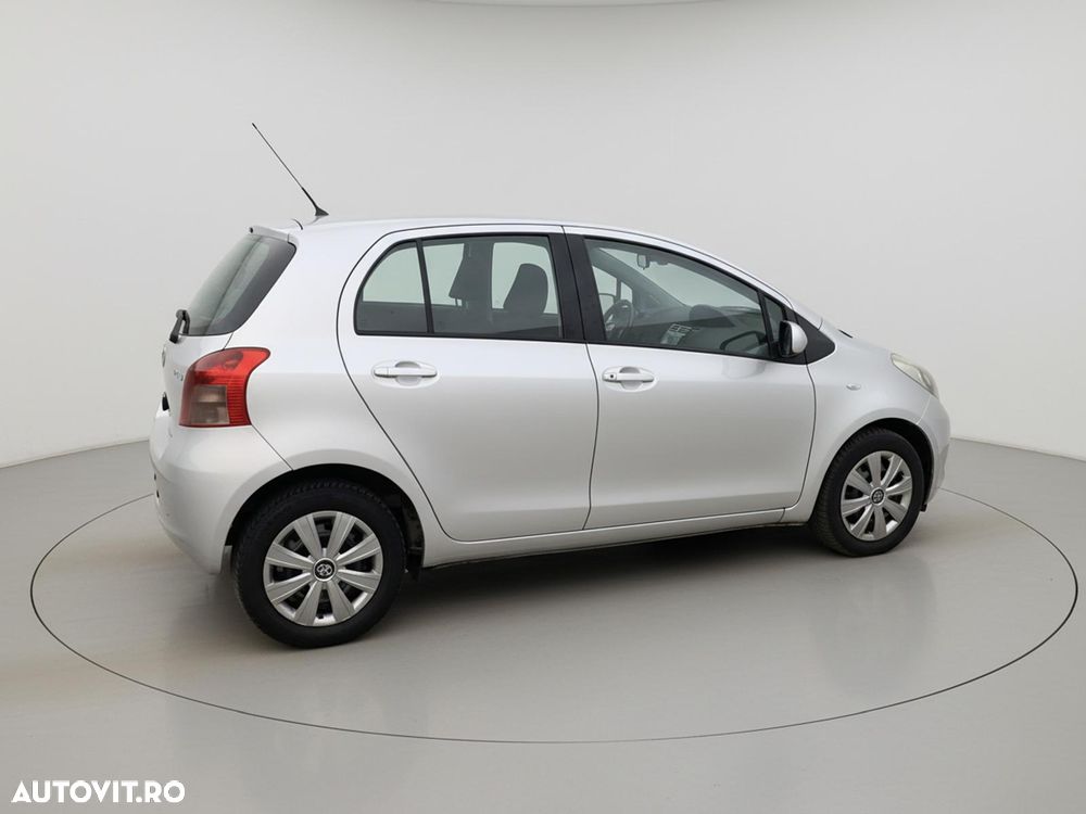 Toyota Yaris 1.4 D-4D Aut Sol - 3