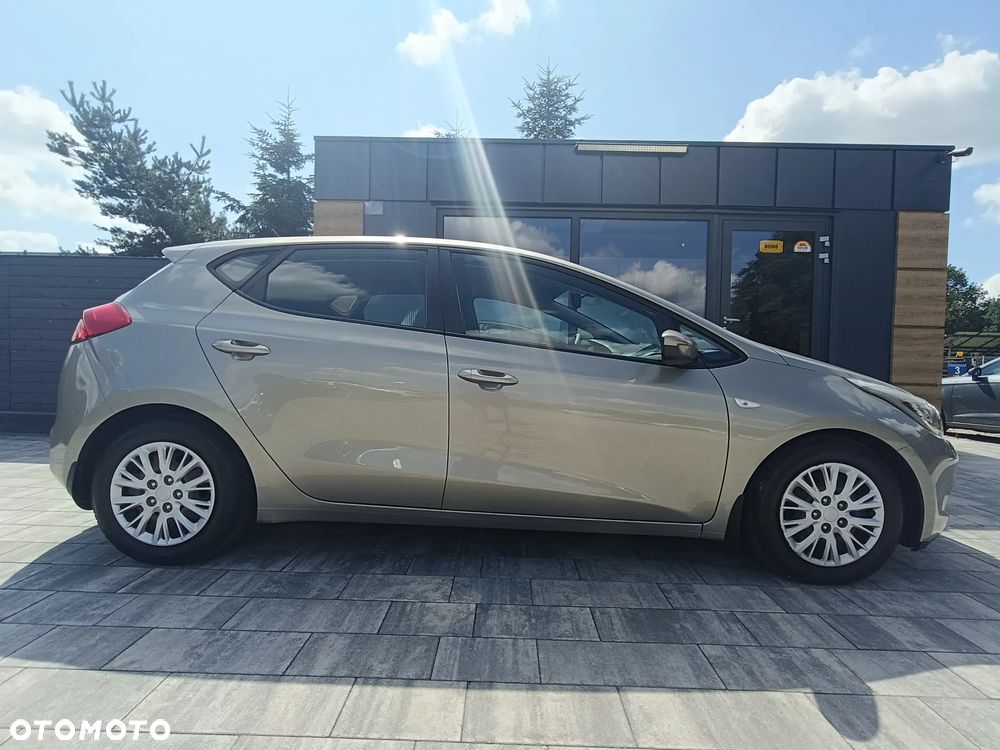 Kia Ceed Cee'd 1.6 CRDi M - 6