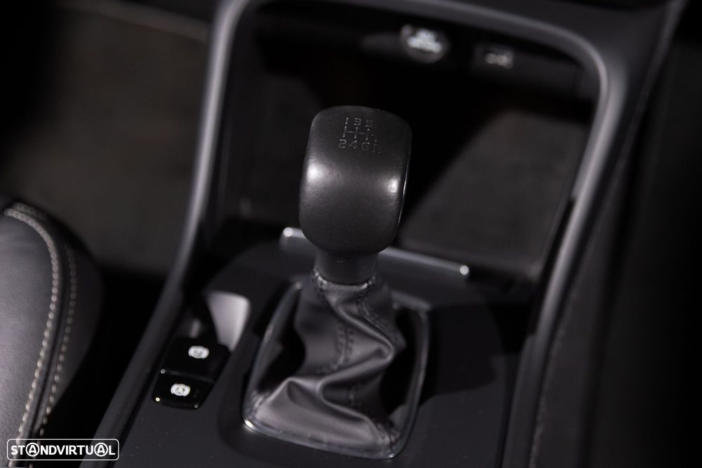 Volvo XC 40 2.0 D3 Inscription - 24