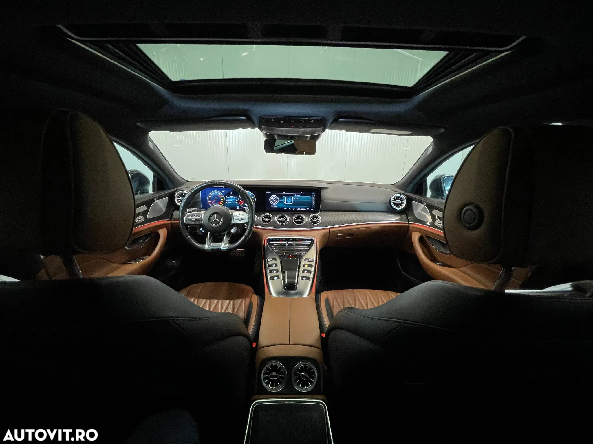 Mercedes-Benz AMG GT-S 63 4MATIC+ - 10