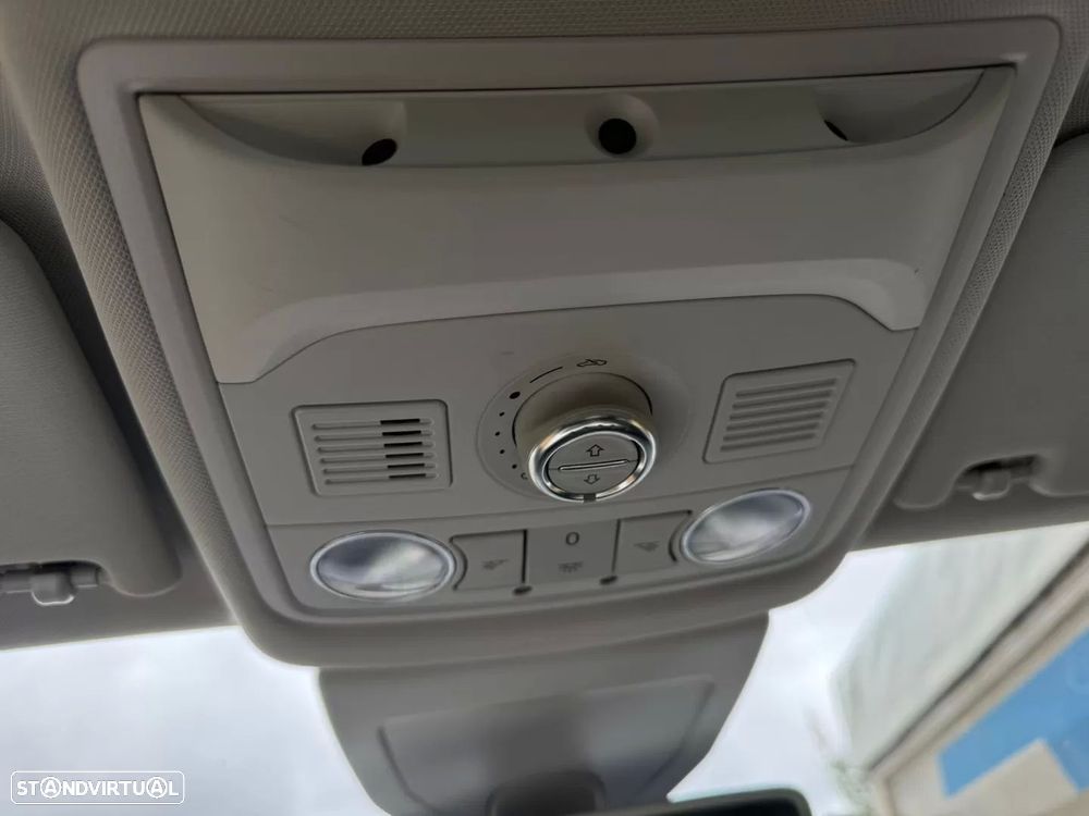 SEAT Leon ST 2.0 TDI DSG Style Edition - 25