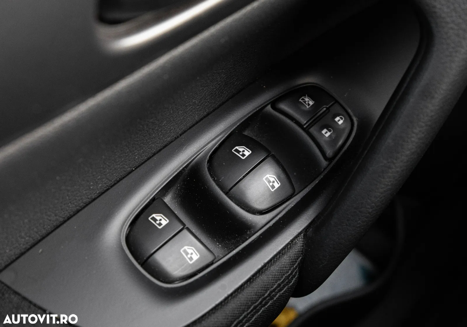 Nissan Qashqai 1.6 DCI ALL-MODE 4x4i ACENTA - 17