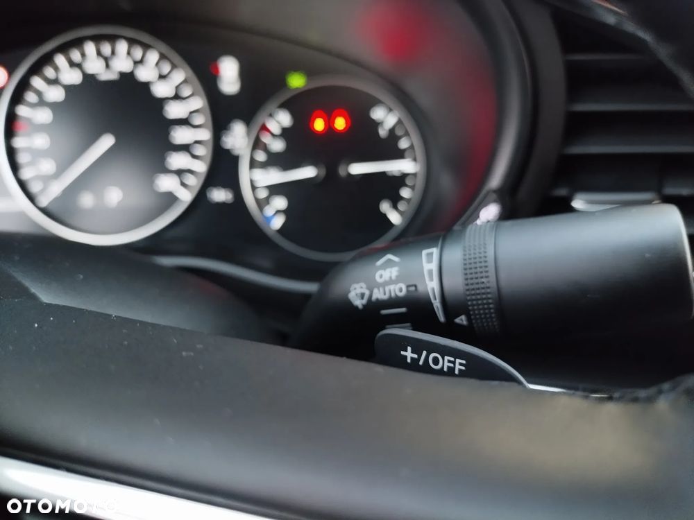 Mazda 3 2.0 mHEV Hikari - 14