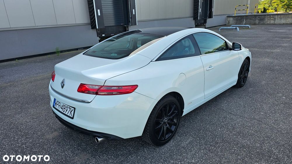 Renault Laguna 2011 photo 4