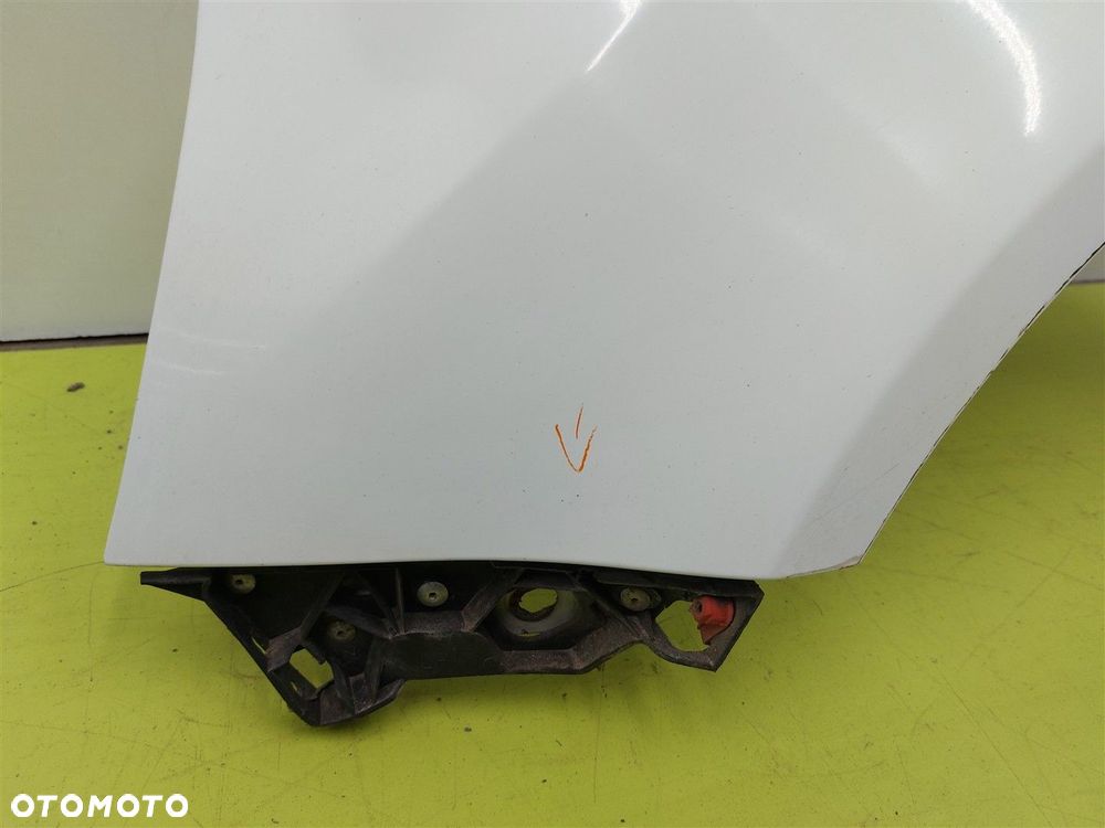 Błotnik przedni lewy OPEL CORSA D 2006-2014 10U / Z474 BIAŁY - 2