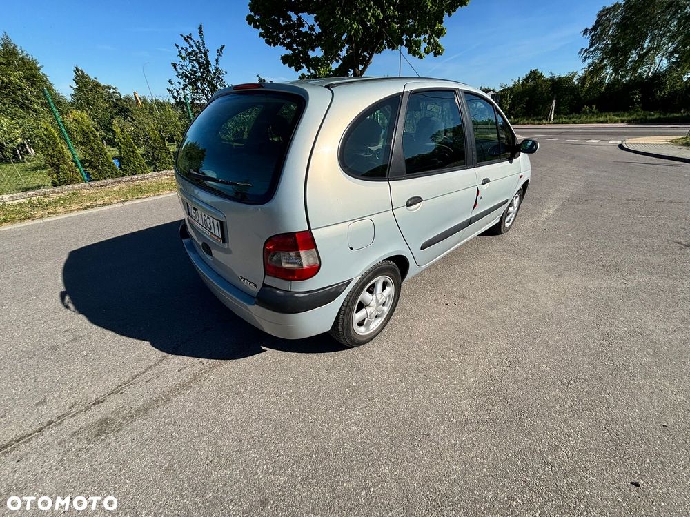 Renault Scenic 1.6 16V EXpression - 5