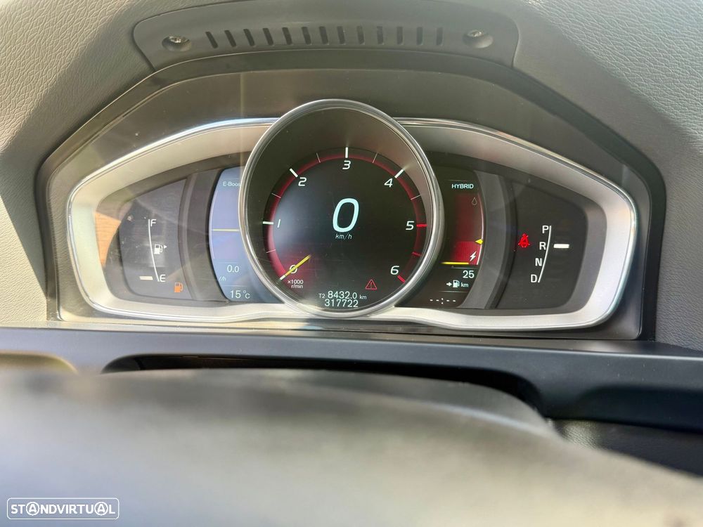 Volvo V60 2.4 D6 Momentum AWD Phev - 18