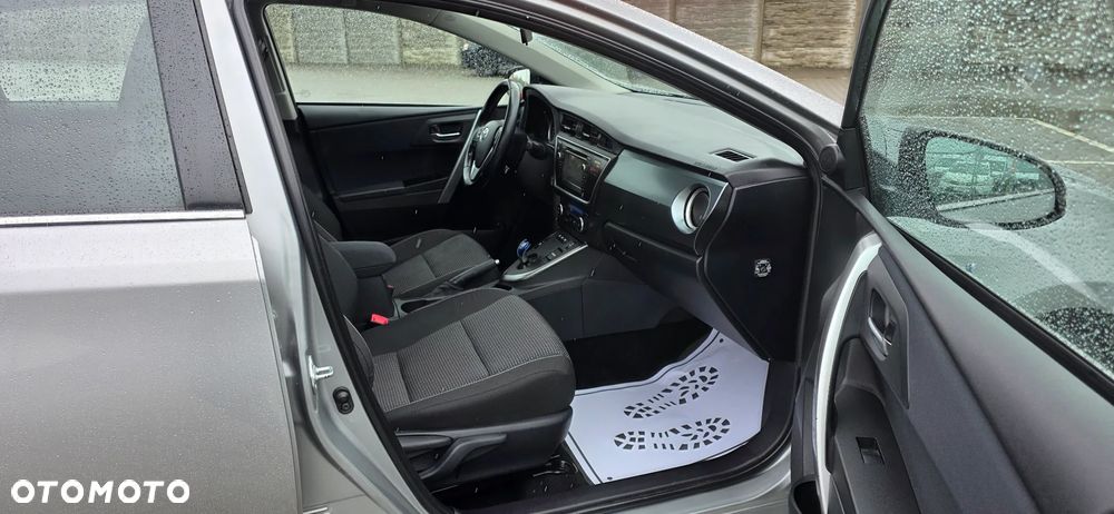 Toyota Auris 1.8 HSD Luna - 26