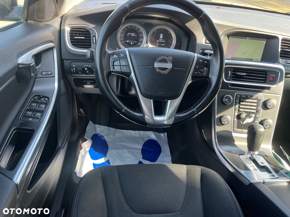 Volvo S60 D3 Geartronic Momentum - 10