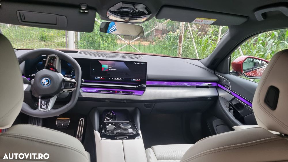 BMW Seria 5 550e xDrive AT PHEV - 12