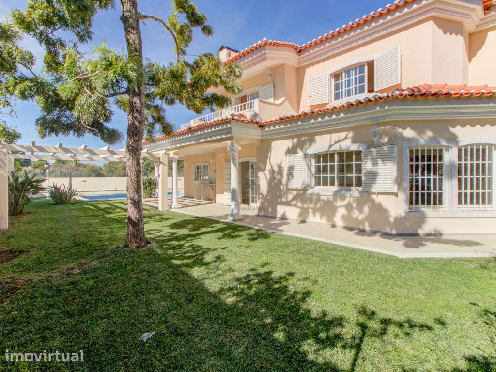 Villa da Escada Branca 
6 SUITES espaçosas todas com roupeiros - Grande imagem: 4/56