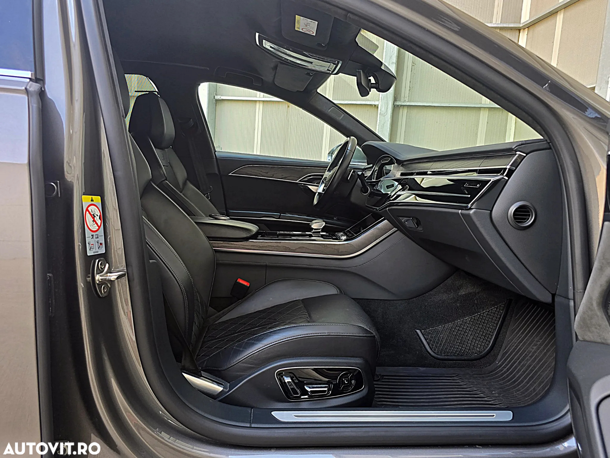 Audi A8 A8L 60 TFSI e quattro Tiptronic PHEV - 23