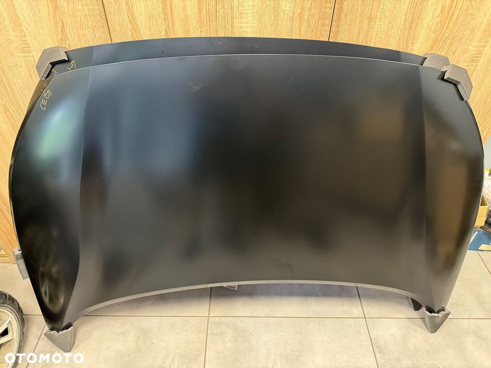 Kia Ceed II maska przód 12- - 1