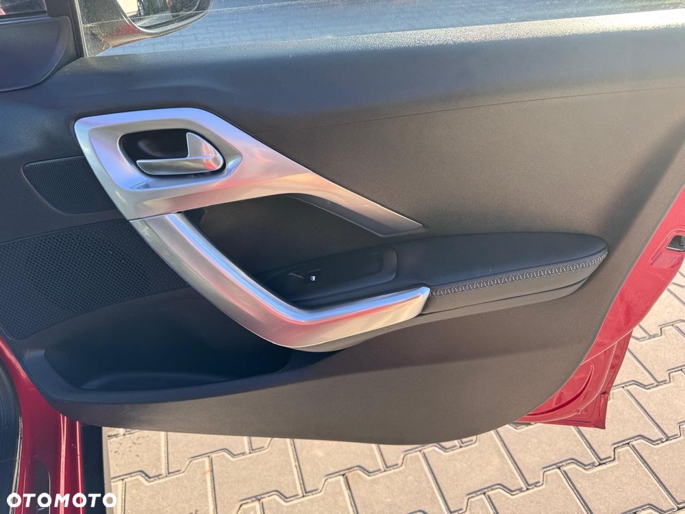 Peugeot 2008 1.2 Pure Tech Crossway S&S EAT6 - 21