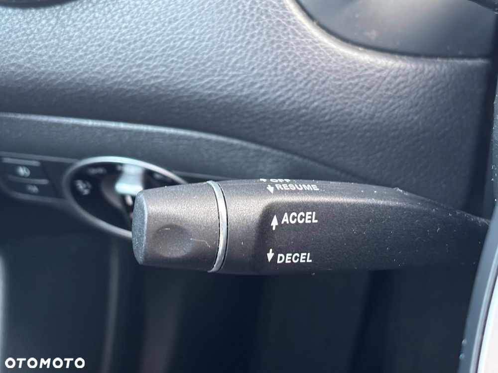 Mercedes-Benz GLA 250 4Matic 7G-DCT UrbanStyle Edition - 39