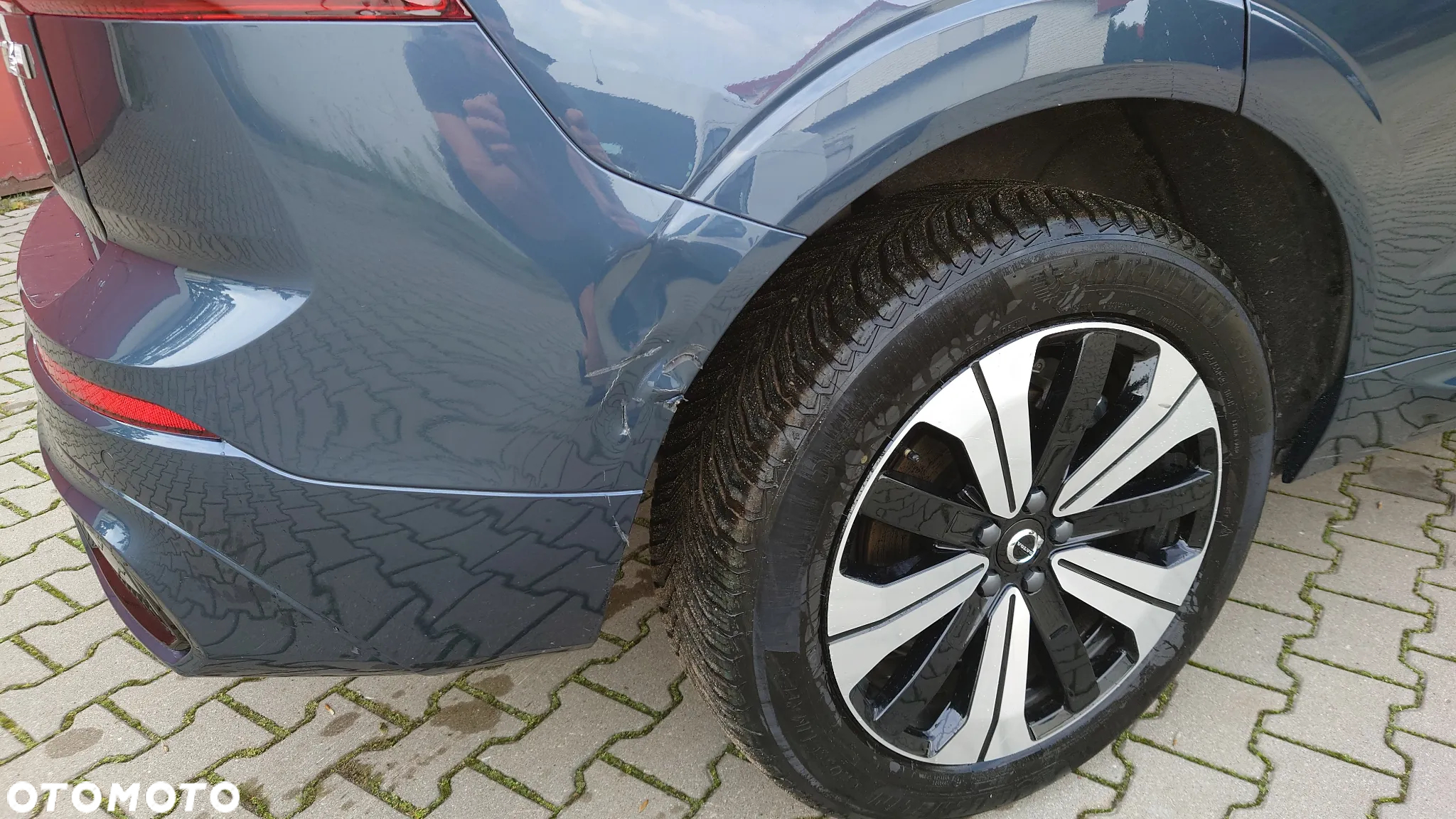 Volvo XC 60 T6 AWD Plug-in Hybrid Plus Dark - 27
