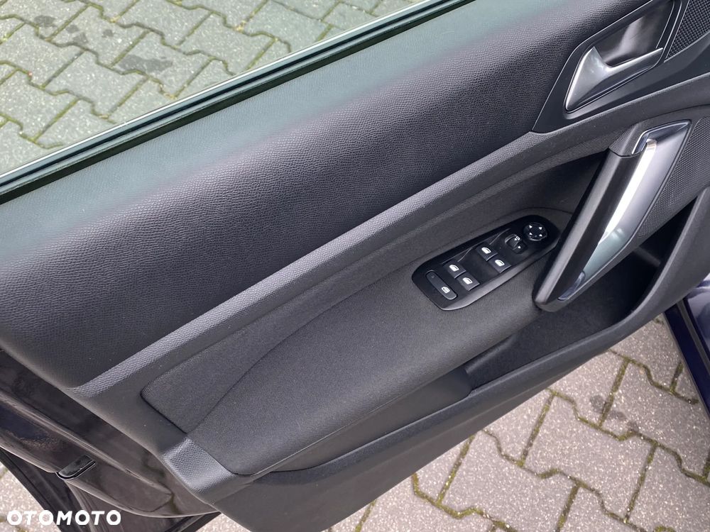 Peugeot 308 BlueHDi FAP 120 Stop&Start Active - 19