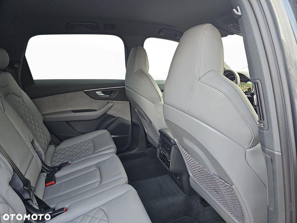 Audi Q7 - 28