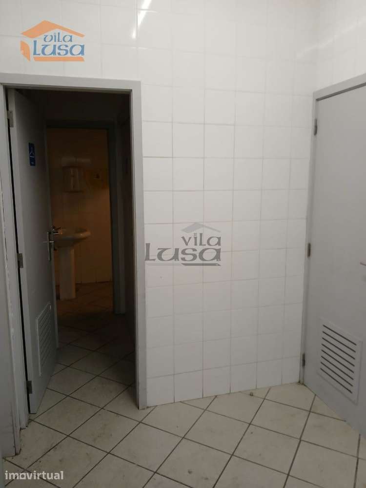 2 LOJAS (espaços unidos) no centro de Gondomar - Grande imagem: 4/9
