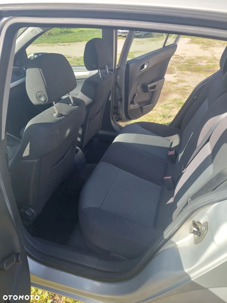 Opel Astra 1.6 Cosmo - 9