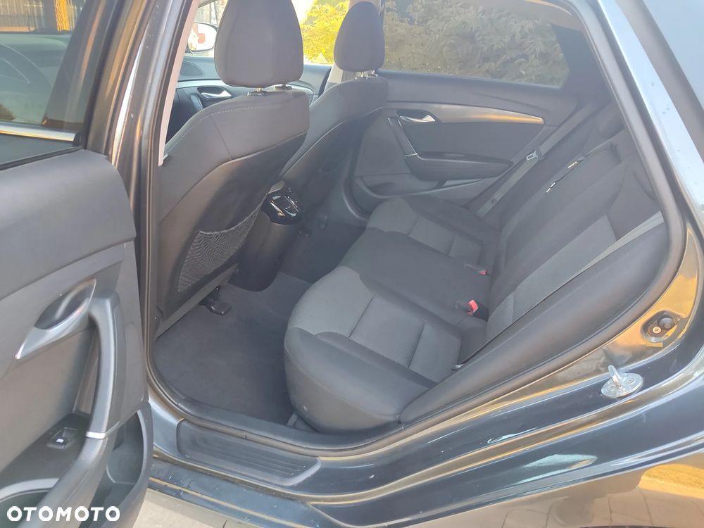 Hyundai i40 1.6 GDI Comfort + - 25