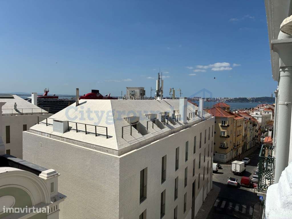 Apartamento T2 remodelado com terraço e vista rio Tejo, em Santa Ap... - Grande imagem: 4/17