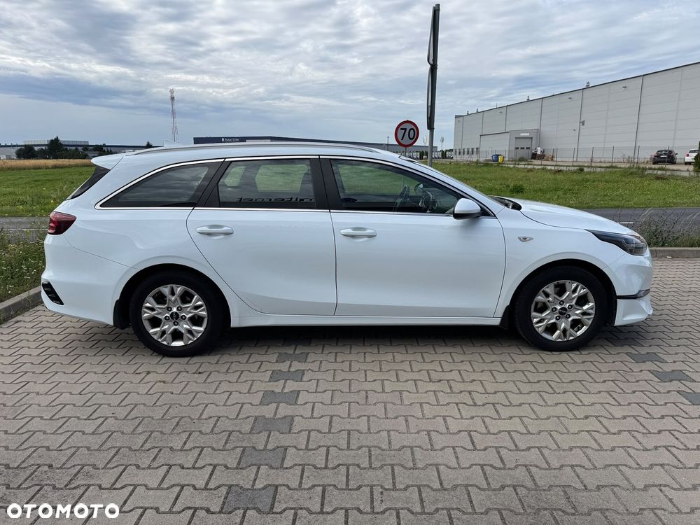 Kia Ceed 1.5 T-GDI M - 6