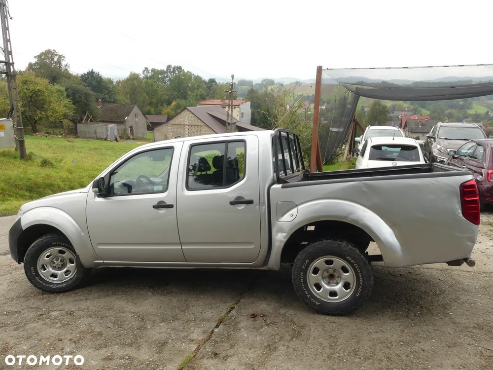 Nissan Navara 2.5 D XE 140 - 15