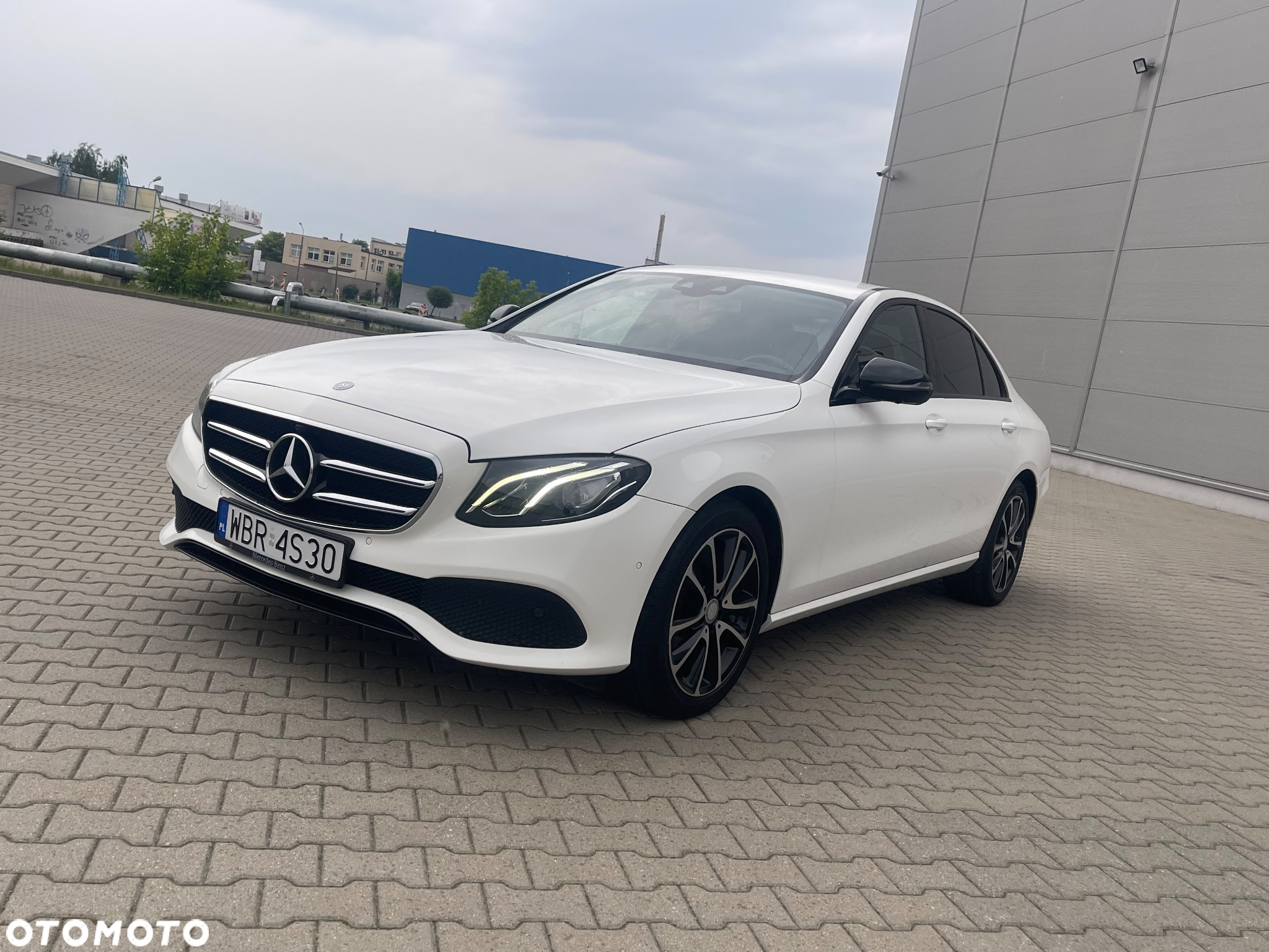 Mercedes-Benz Klasa E 220 d 9G-TRONIC - 3