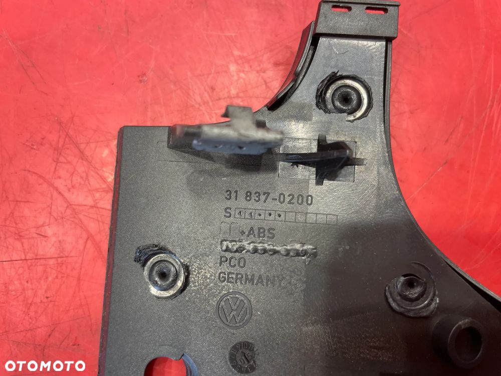 RAMKA OSŁONA LISTWA LICZNIKA CIEMNA VOLKSWAGEN PASSAT B6 - 5
