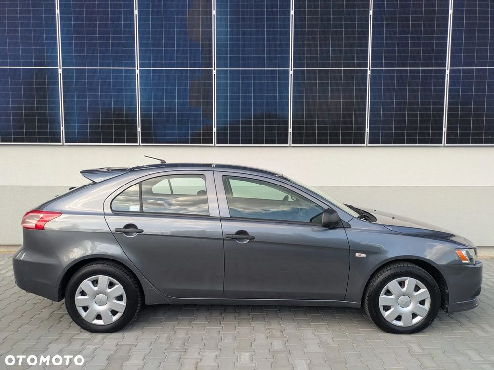 Mitsubishi Lancer - 8