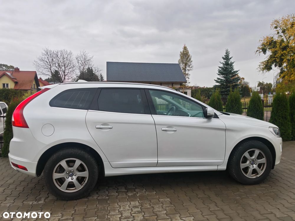 Volvo XC 60 D4 AWD Geartronic Ocean Race - 3