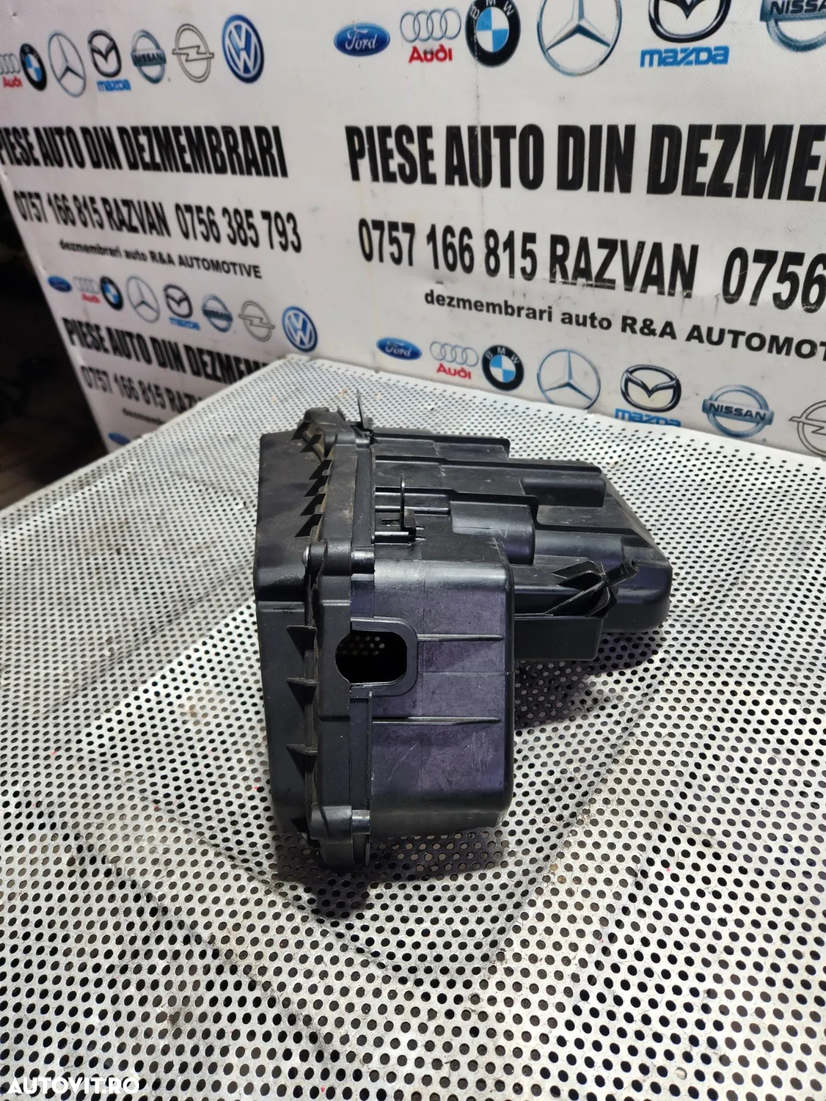 Carcasa Calculator Motor ECU Bmw Seria 4 F32 F33 F36 CAPAC FISURAT Motor N47D20D Dezmembrez Bmw Ser - 4