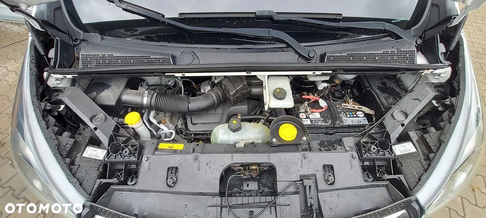 Opel VIVARO - 28