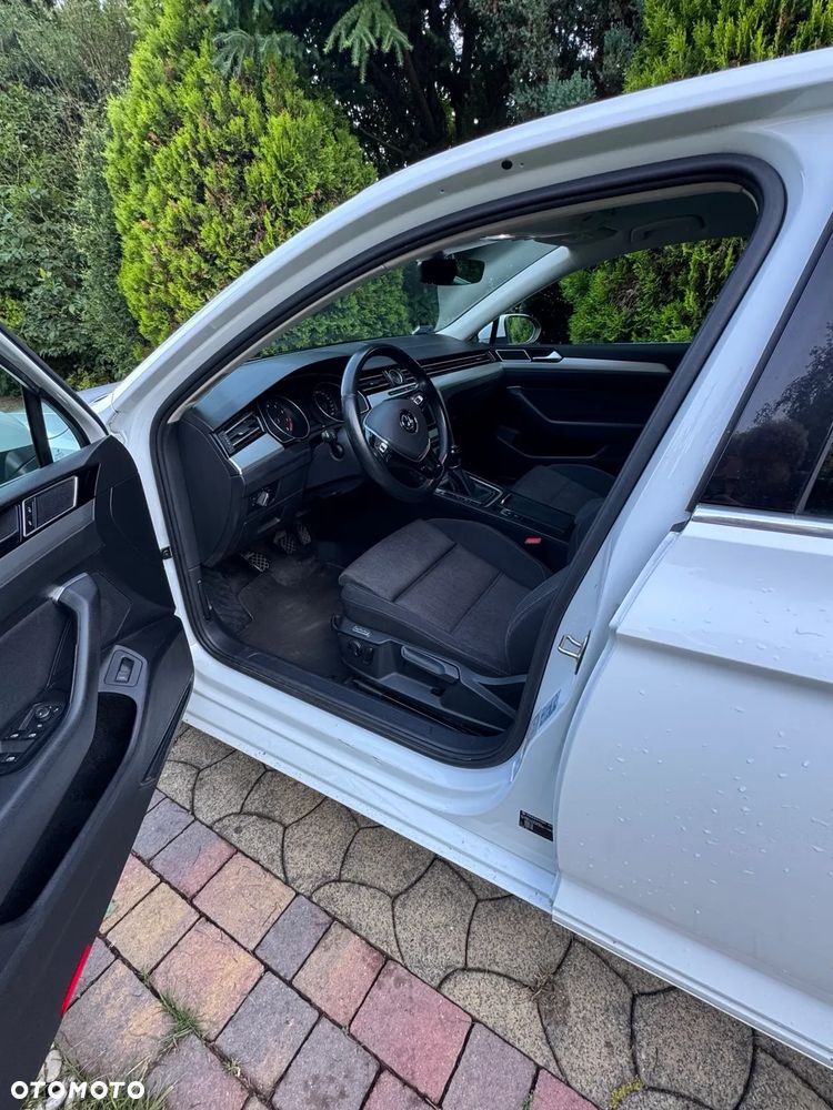 Volkswagen Passat 1.8 TSI BMT Comfortline - 10