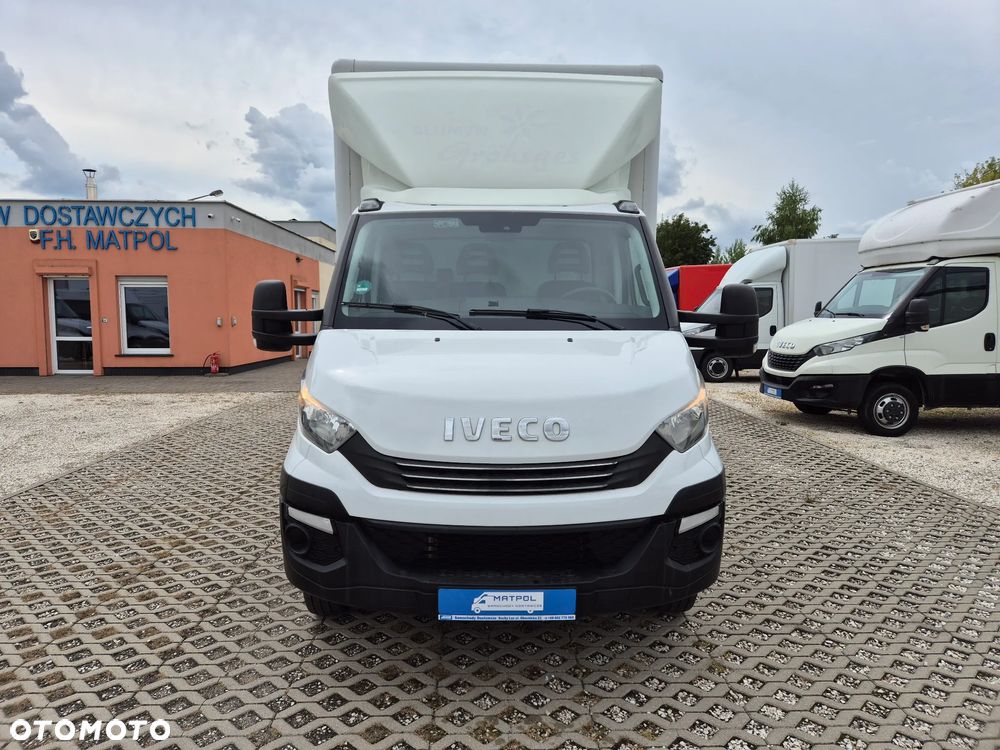 Iveco Daily 50C18 / 35C18 3.0 HPi Hi-Matic, kontener 4.38m x 2.25m x 2.38m , winda 750KG, klimatyzacja, pneumatyka, HAK 3.5T - 2