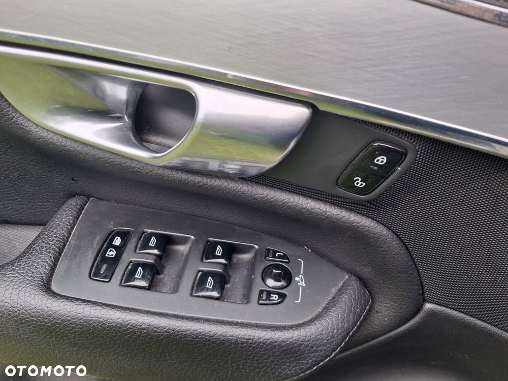 Volvo XC 90 D4 Geartronic Momentum - 13