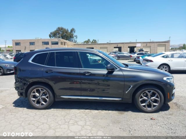 BMW X3 xDrive30i Luxury Line - 14