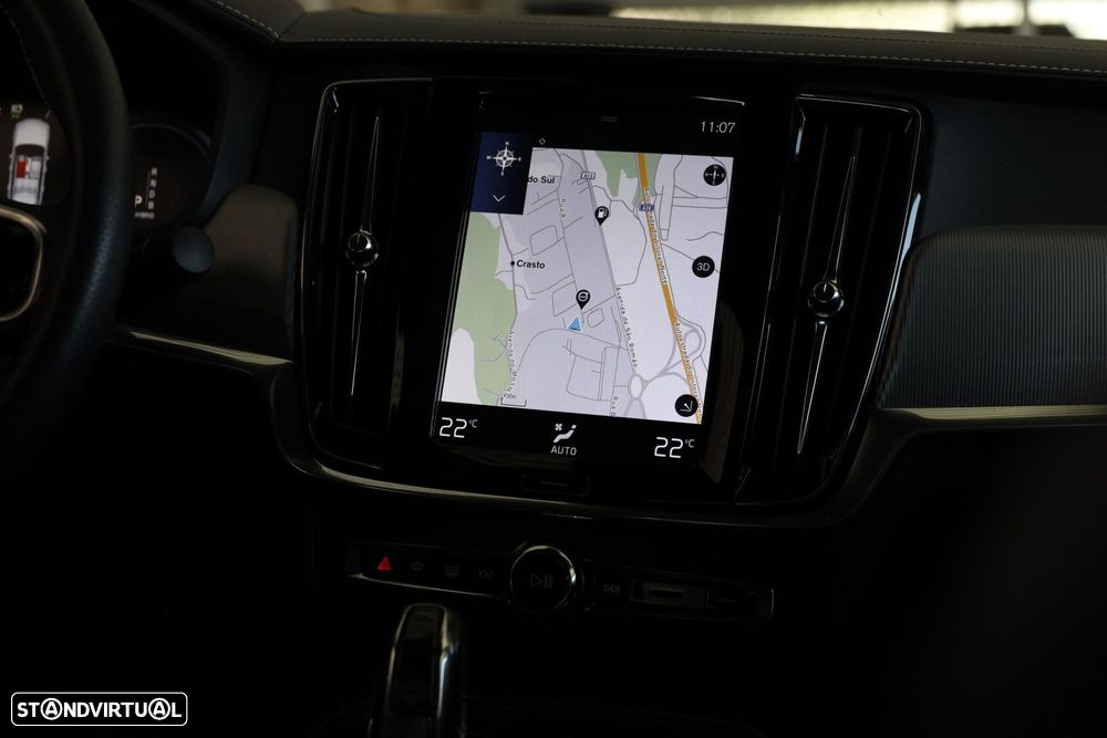 Volvo S90 2.0 T8 R-Design AWD Geartronic - 16