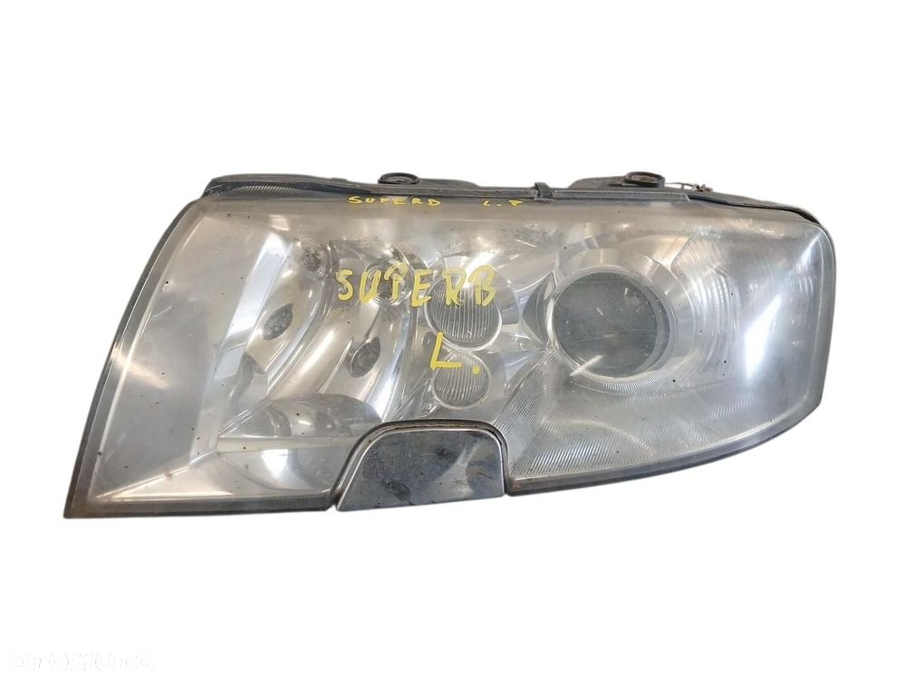 LAMPA LEWA PRZEDNIA PRZÓD SKODA SUPERB I LAMPA LEWA PRZEDNIA PRZÓD SUPERB I - 1