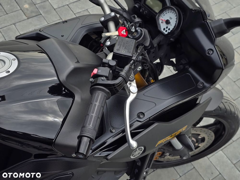 Yamaha FZ8 - 32