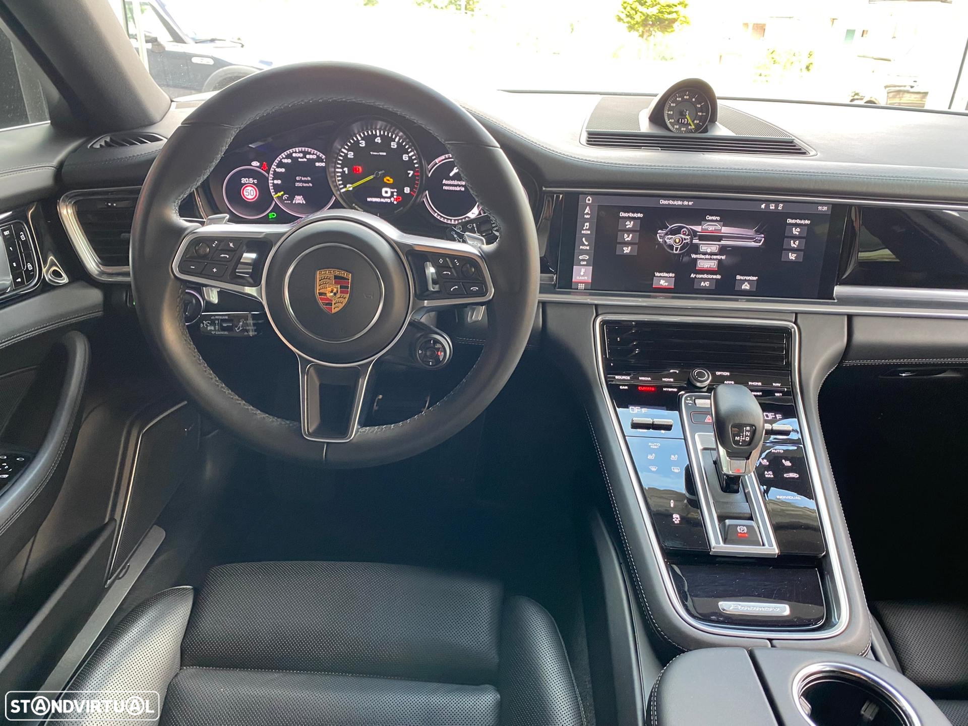 Porsche Panamera Sport Turismo 4 E-Hybrid - 13