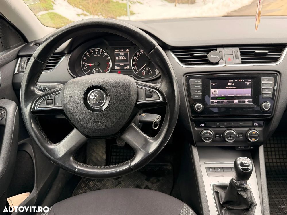 Skoda Octavia 1.6 TDI GREENLINE - 6
