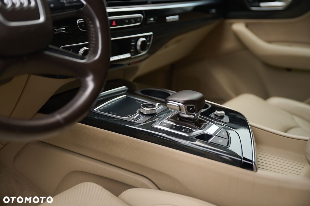 Audi Q7 - 29