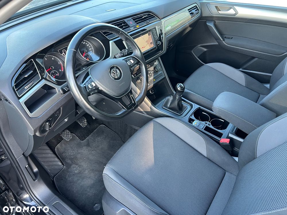 Volkswagen Touran 1.6 TDI BMT Comfortline - 12