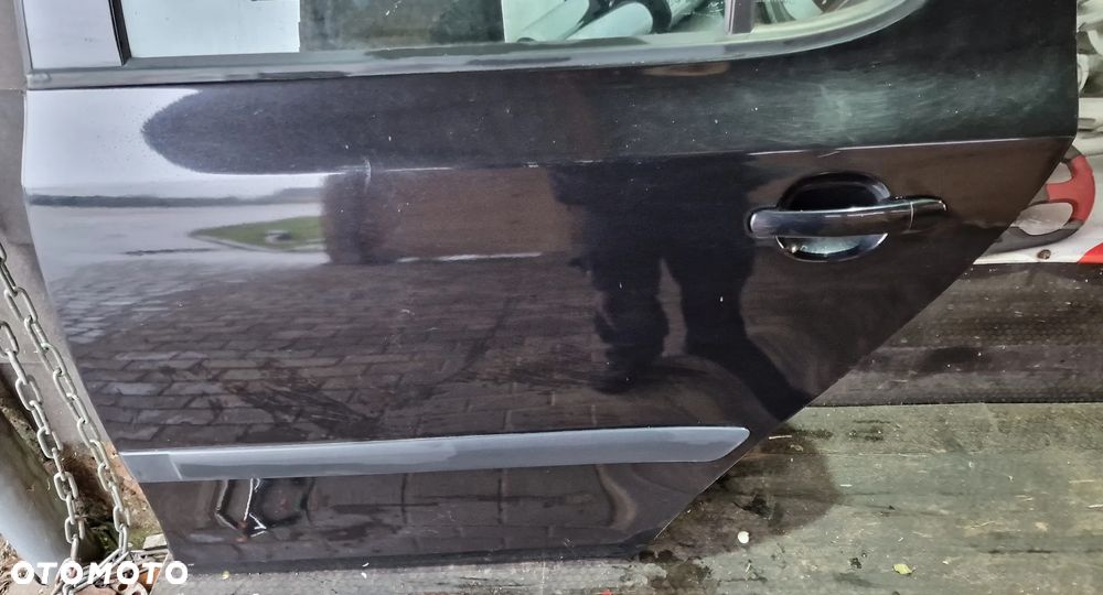 DRZWI LEWE TYŁ SKODA FABIA II HB 9910 - 7