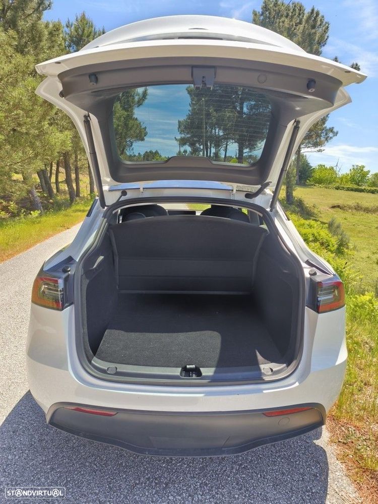 Tesla Model Y RWD - 18